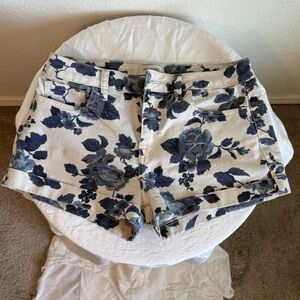 Forever 21 Blue Floral Patterned Shorts